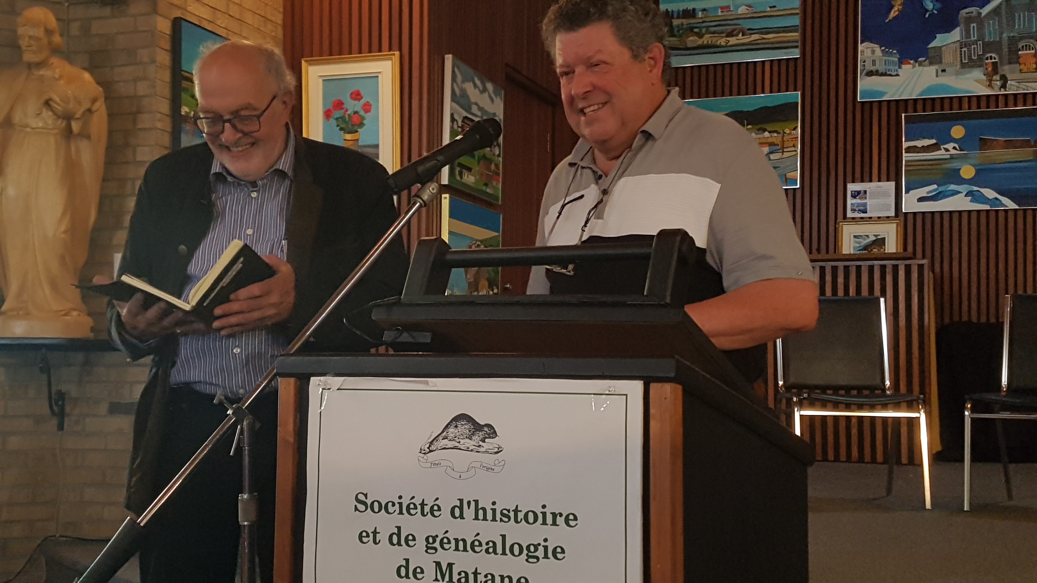 Les auteurs Louis Pelletier et Louis Blanchette, lors du lancement du livre le 4 juillet à la Société d'histoire et de généalogie de Matane.